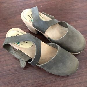 Lightly worn Lotta Clogs